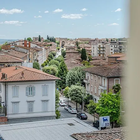 Апартаменти Terrazza Panoramica A Pochi Passi Dal Centro - Affitti Brevi *