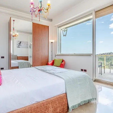 Terrazza Panoramica A Pochi Passi Dal Centro - Affitti Brevi